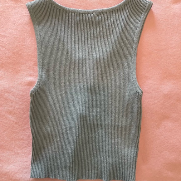 Love Tree Buttoned Crop - Picture 7 of 7